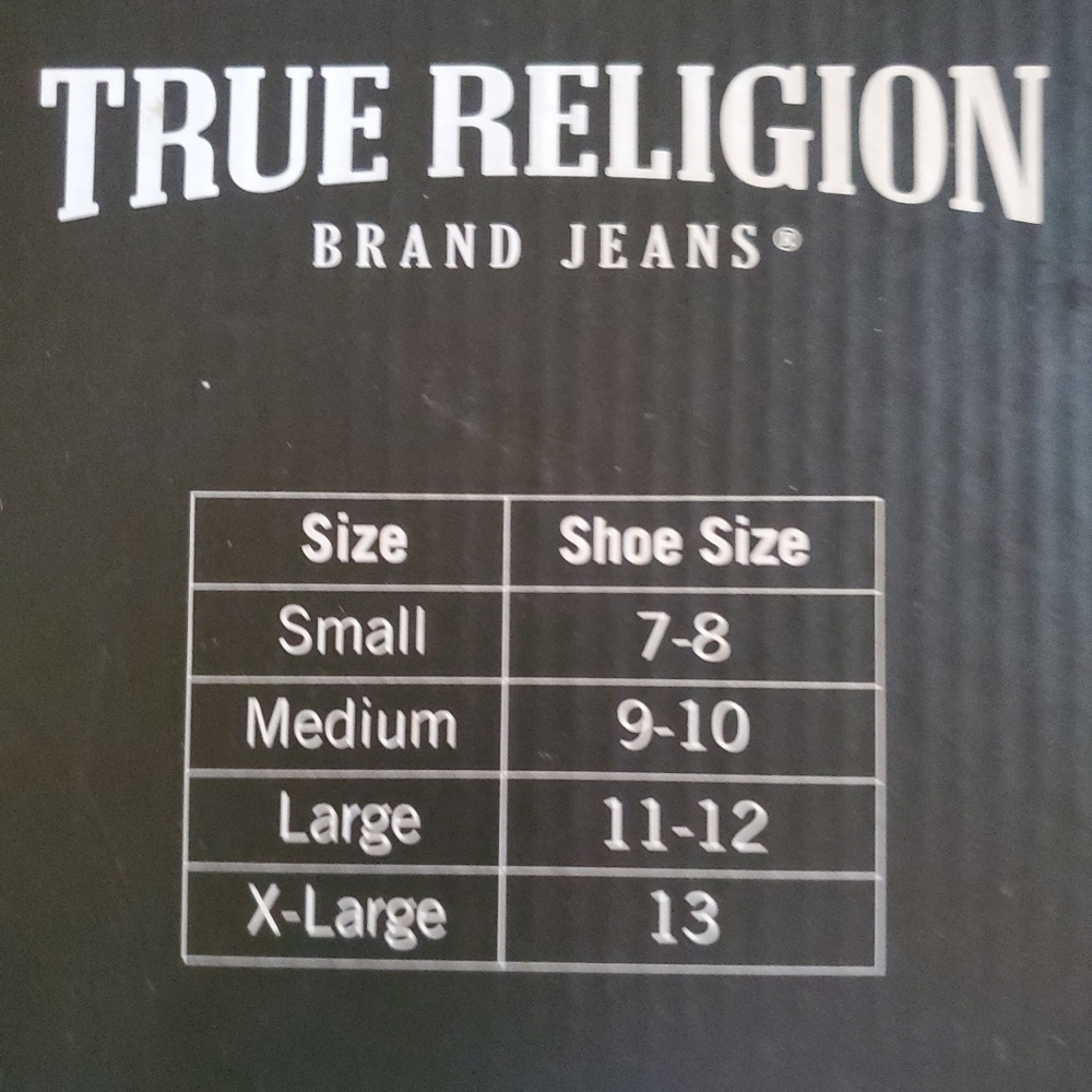 Brand New men's slippers size L (10-12)